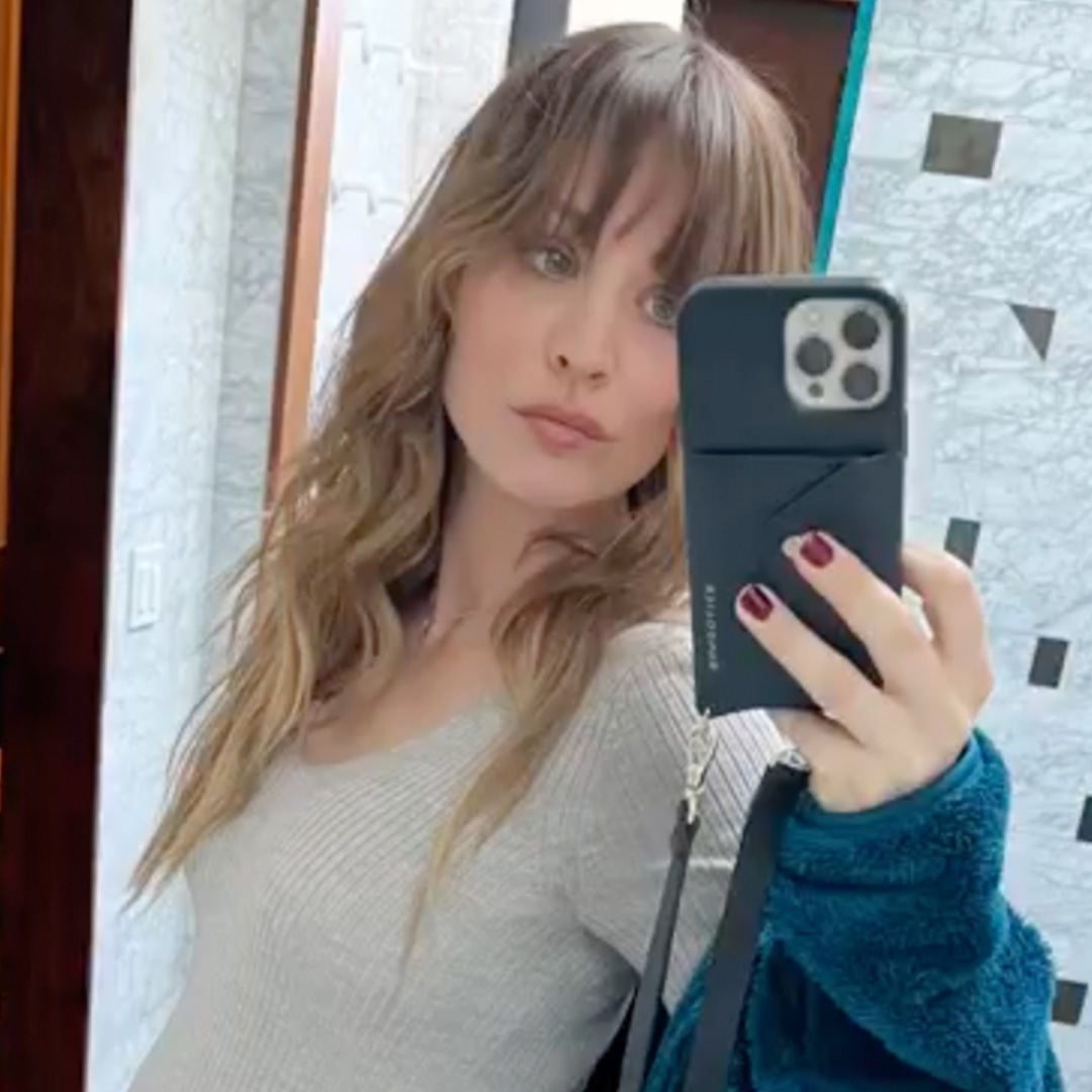 Kaley Cuoco Showcases Rising Child Bump in Lovable Being pregnant Selfie Kaley Cuoco Showcases Rising Child Bump in Lovable Being pregnant Selfie